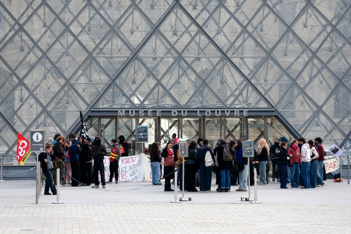 França proíbe manifestações em Paris antes de novos protestos