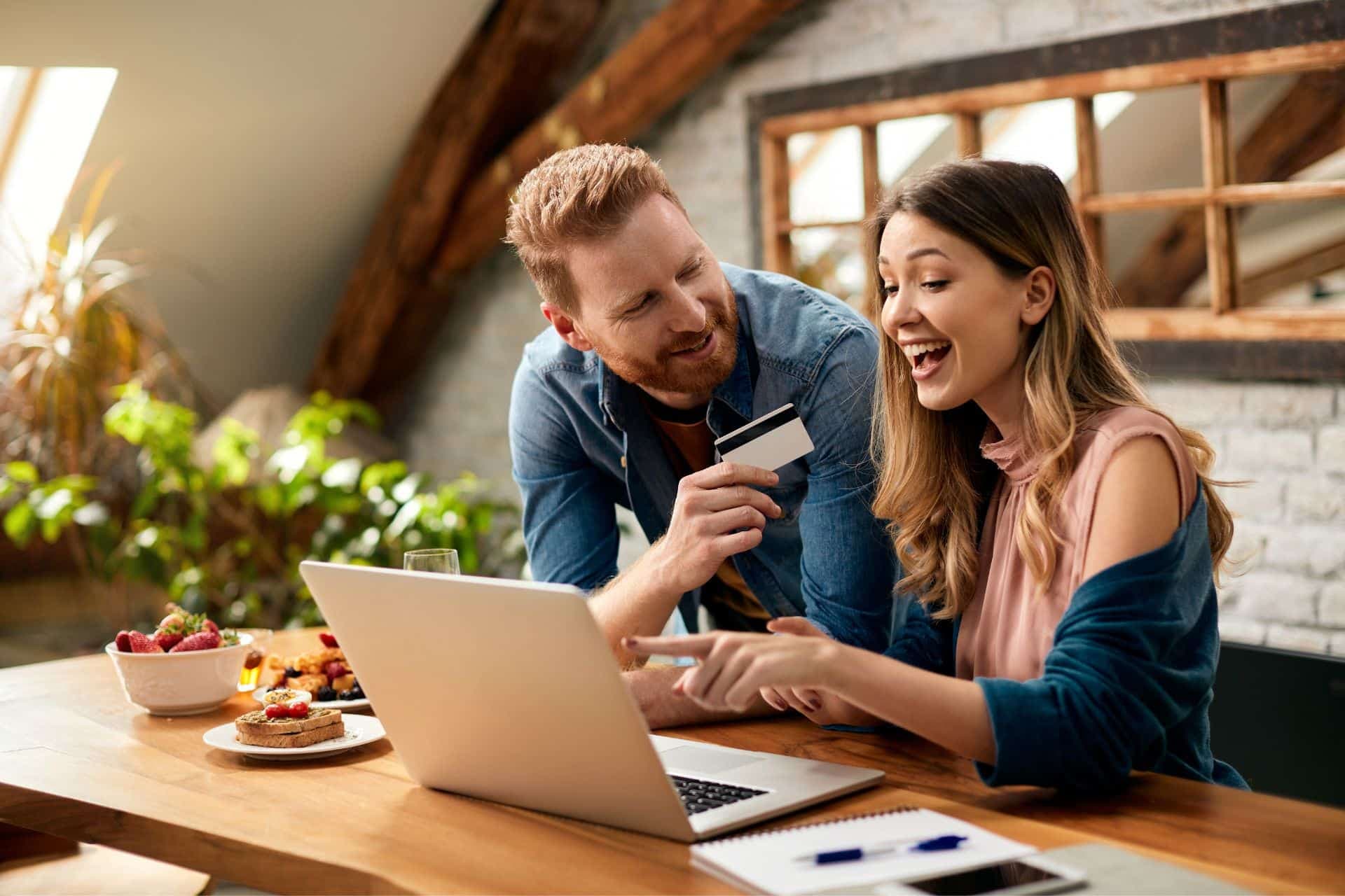 Outlets digitais como Privalia oferecem descontos de até 85%