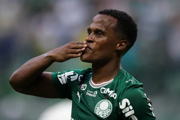 Palmeiras liga o alerta: Palmeiras perde de virada, vê vantagem ameaçada e encara decisão na Libertadores