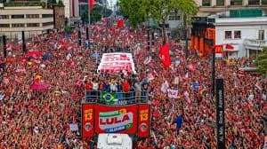 Lula Promove Ato e Mobiliza Avenida Paulista no Sudeste