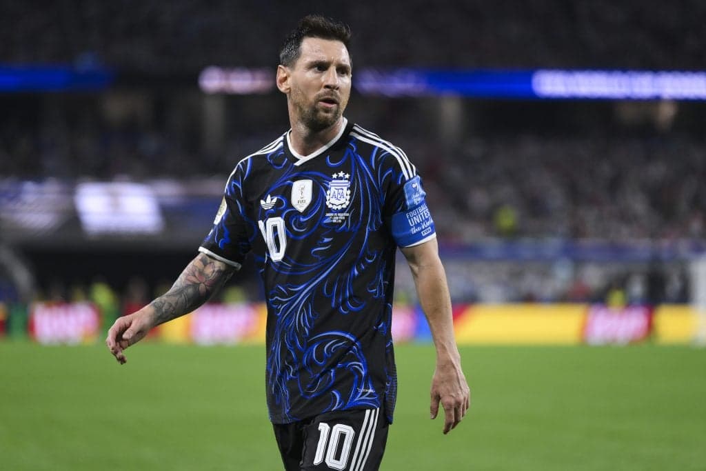 Felipe Melo considera Messi o maior jogador da história do futebol