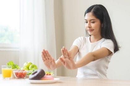 Nutricionista alerta sobre erros comuns ao emagrecer sozinho