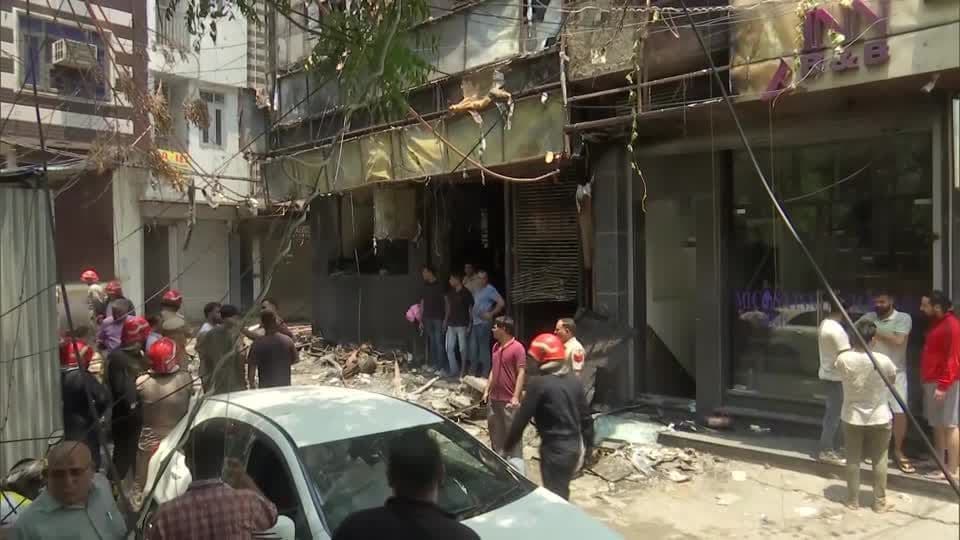 Incêndio em hotel em Nova Délhi deixa 21 mortos e muitos feridos