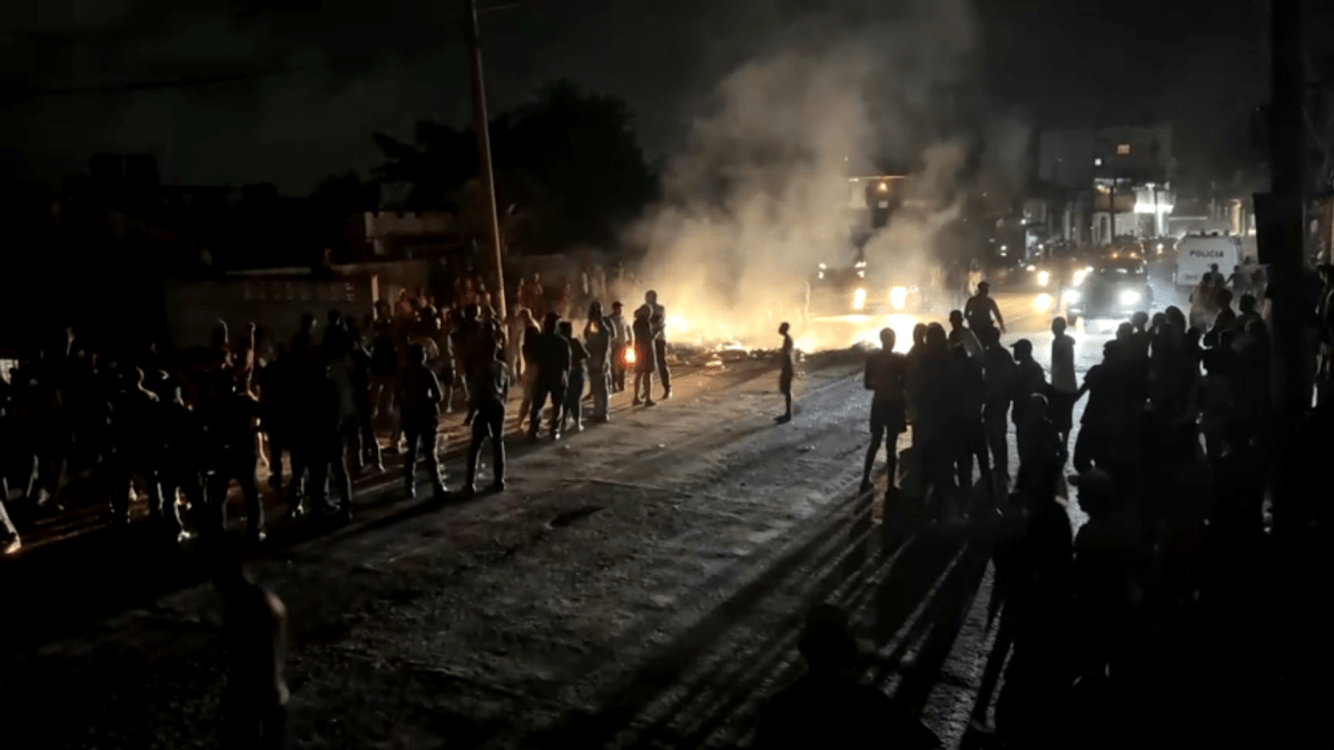 Bloqueio dos EUA gera protestos em Havana por falta de energia
