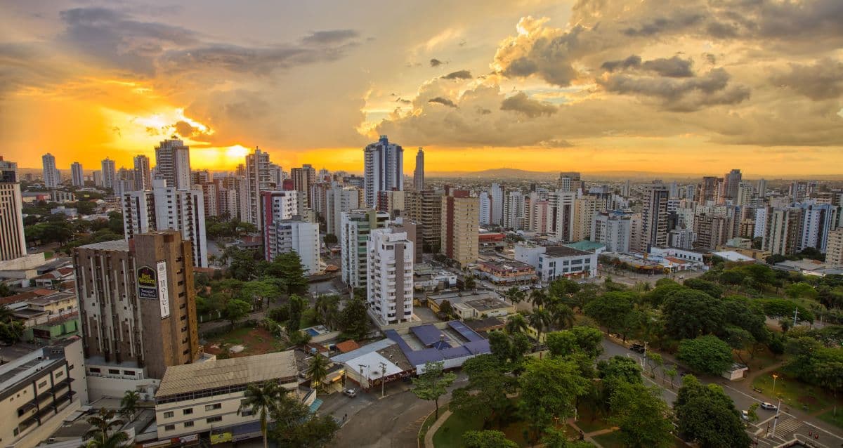 Previsão do Tempo em Goiânia: Céu Parcialmente Nublado e Chuva na Sexta