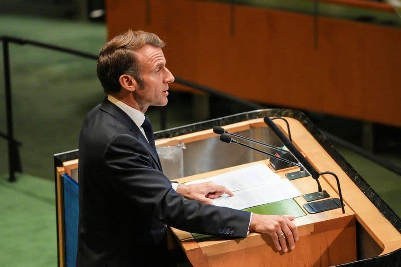 Macron destaca cessar-fogo e pede inclusão do Líbano em acordo