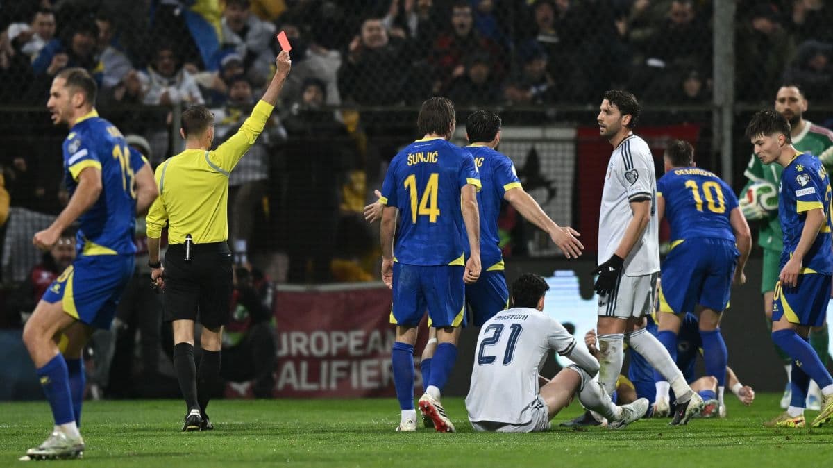 Chivu defende Bastoni após críticas na mídia italiana