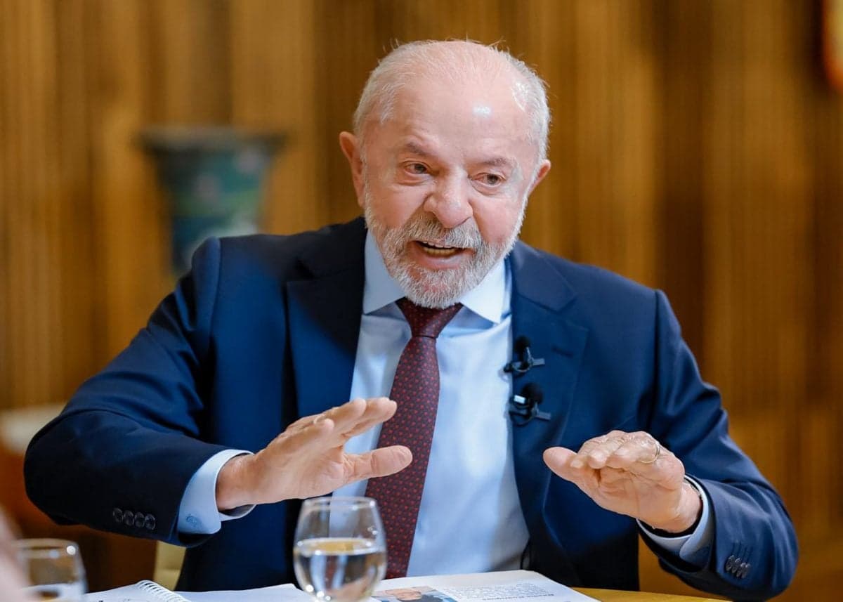 Lula planeja viagens internacionais a partir de novembro