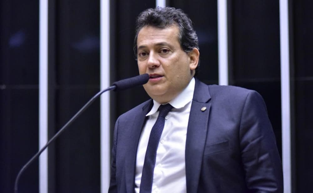 Deputado Ricardo Abrão é investigado por compra de votos em Nilópolis