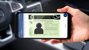 Confusão em blitz: motorista e a polêmica da carteira digital de trânsito
