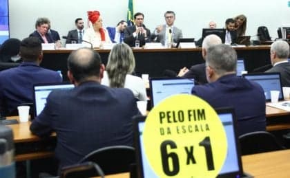 PL apoia emenda sobre escala de trabalho e provoca impasse no governo