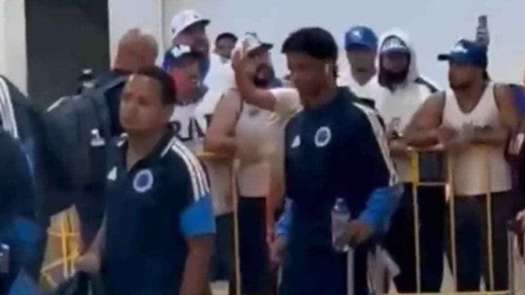 Torcedores do Cruzeiro protestam após derrota no Brasileirão