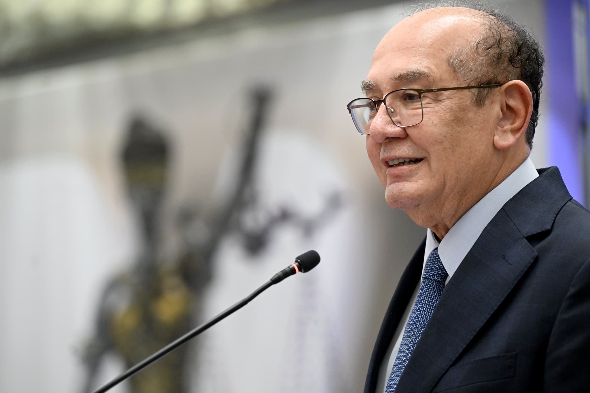 Gilmar Mendes defende análise do afastamento da PF pelo plenário do STF