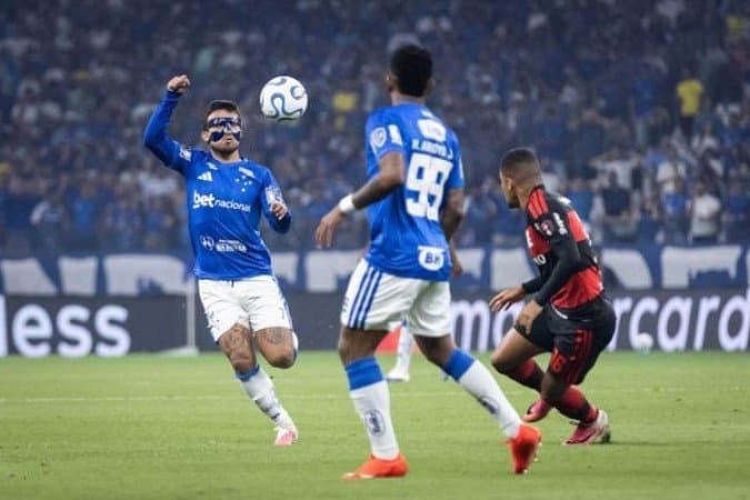 Cruzeiro entra em semana de decisões: Cruzeiro encara Corinthians antes de duelo decisivo com Flamengo
