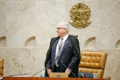 Fachin não reage a críticas, apostando na condução do STF