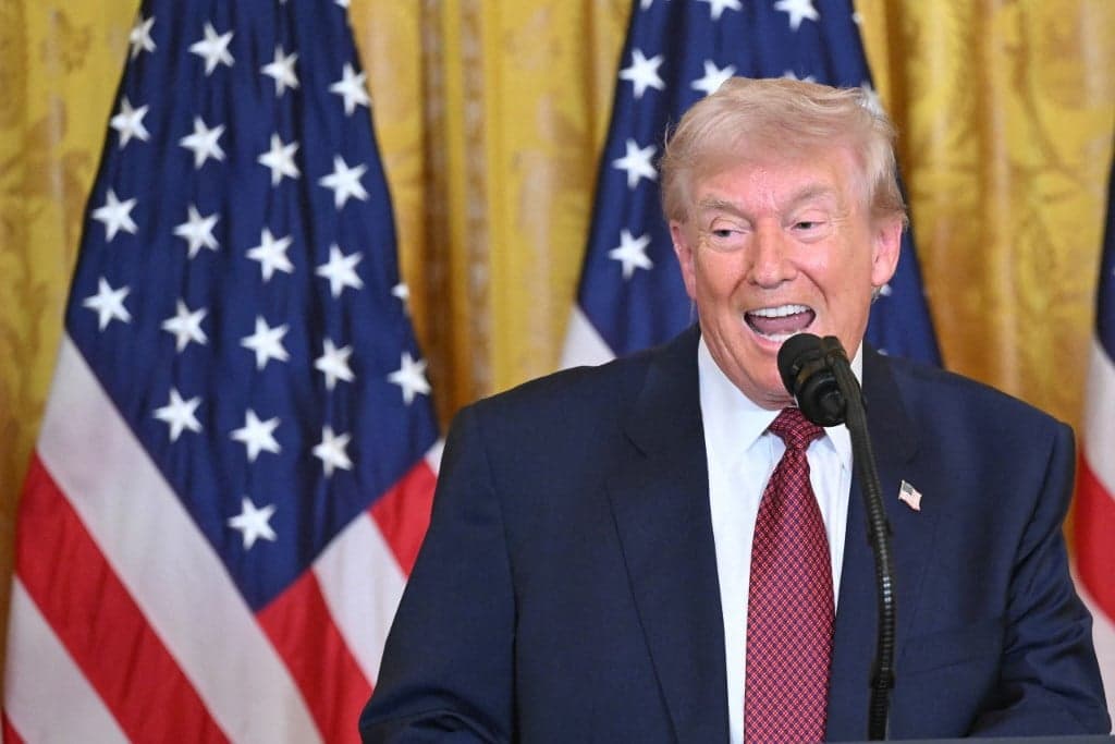 Trump limita permanência de jornalistas e estudantes nos EUA