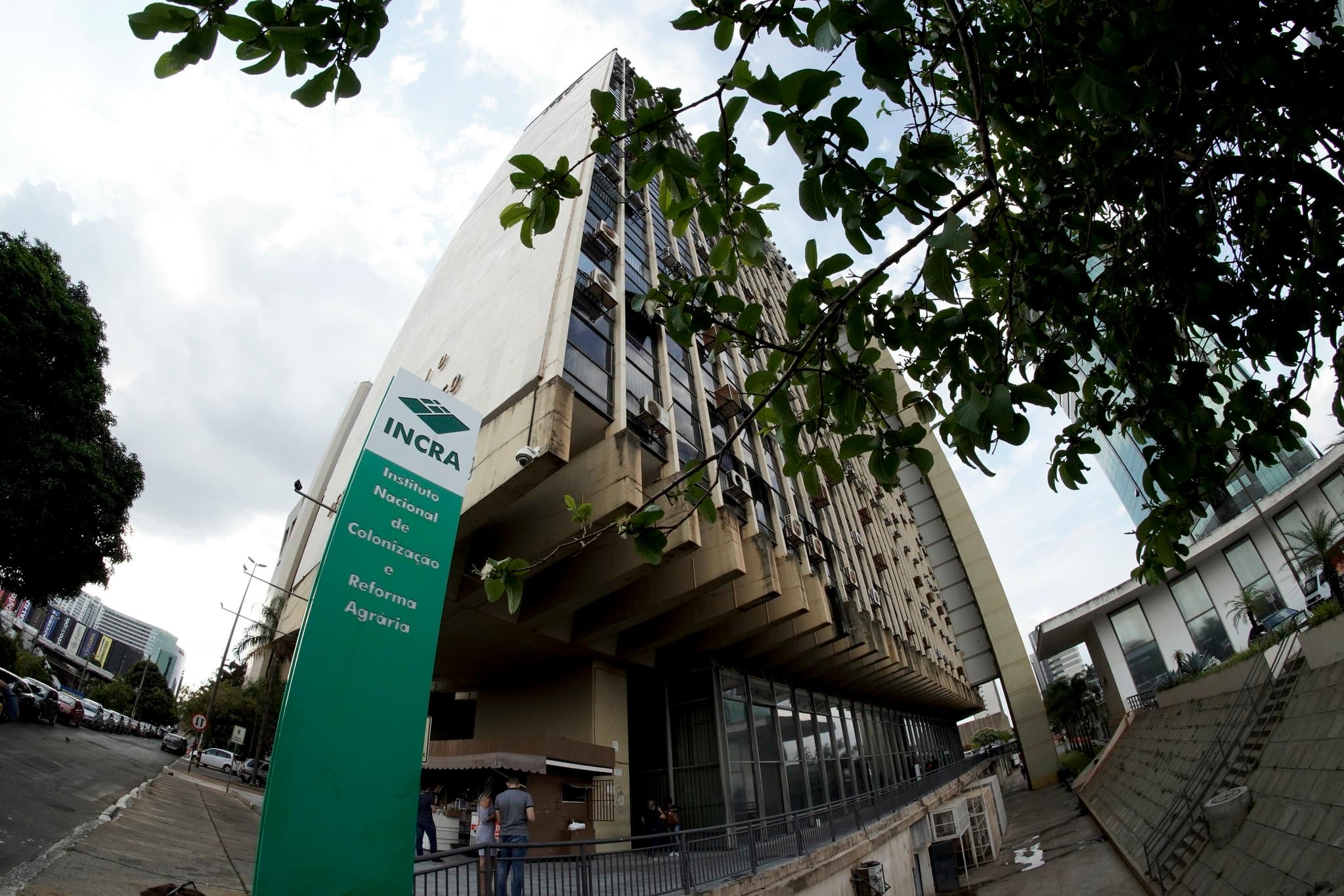 Projeto de lei propõe extinção do Incra e transferência de funções para o Ministério da Agricultura