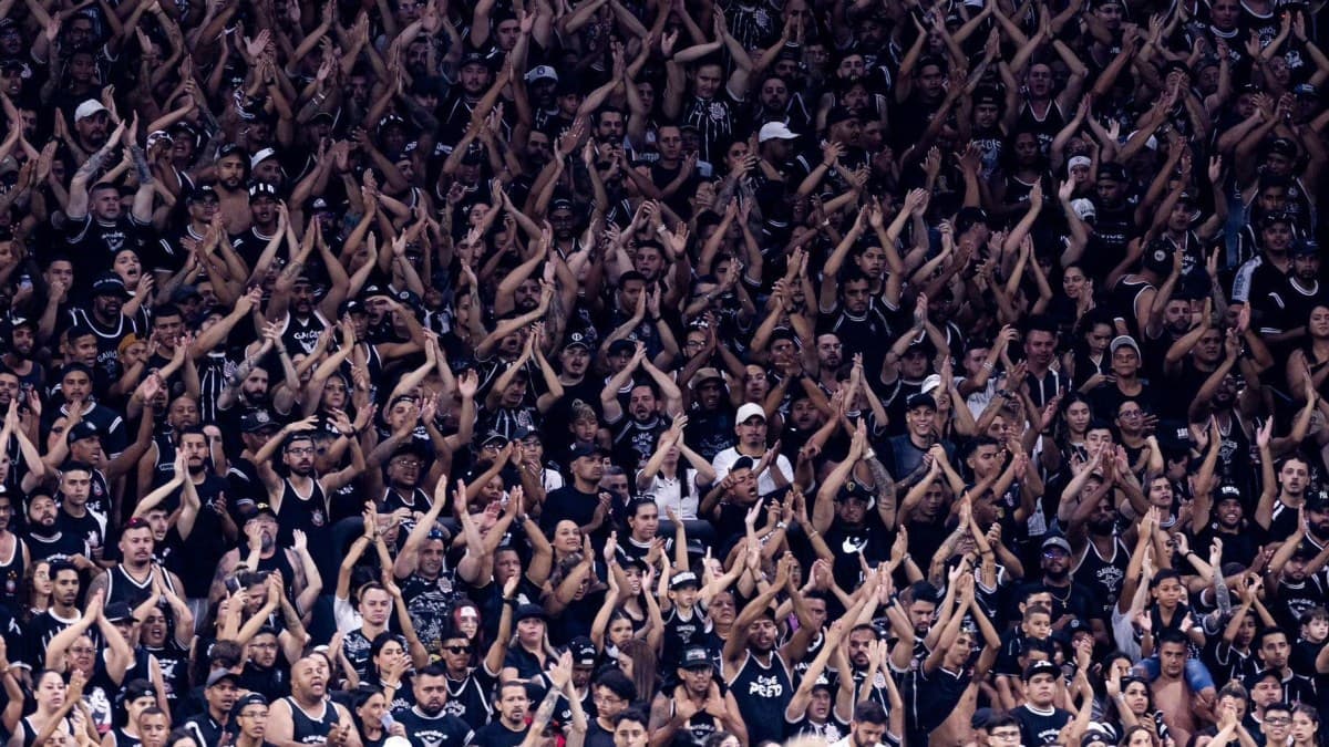 Corinthians enfrenta pressão após resultados ruins no Brasileirão e Libertadores