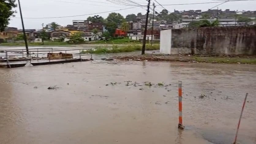 Alagamentos obrigam Recife a adotar medidas de emergência