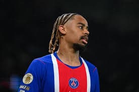 Barcola está prestes a se juntar ao Liverpool