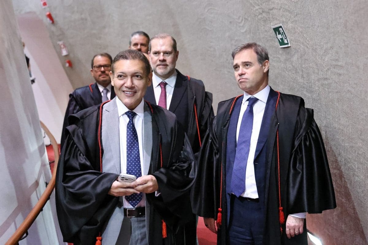 Kassio Nunes e André Mendonça mudam postura no TSE