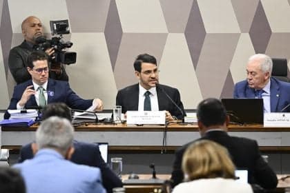Jorge Messias reafirma oposição ao aborto durante sabatina no Senado