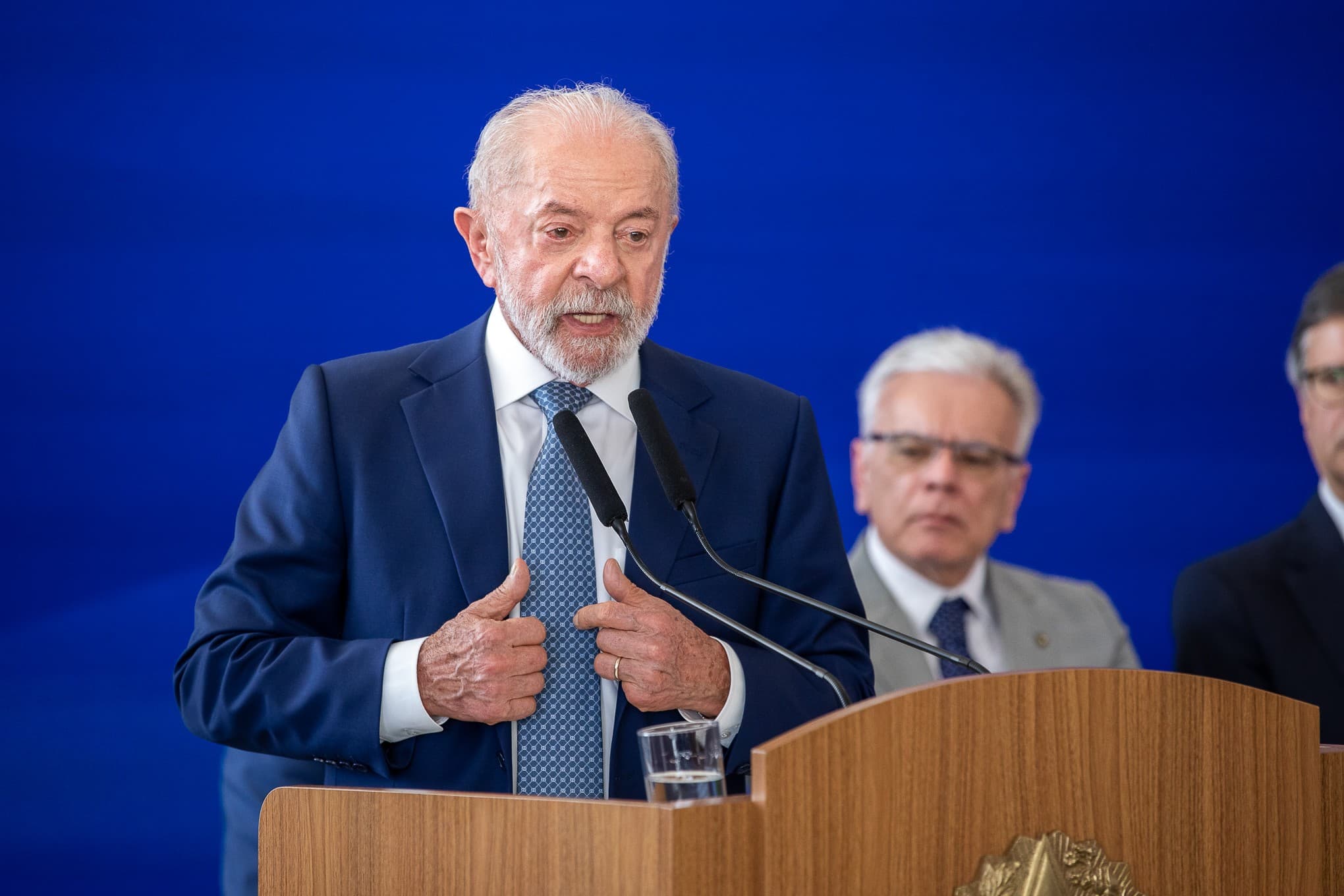 Lula sanciona novas leis para proteção de mulheres vítimas de violência