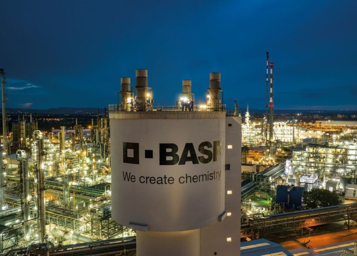 BASF registra lucro de €927 milhões, alta de 14,7% em 2026