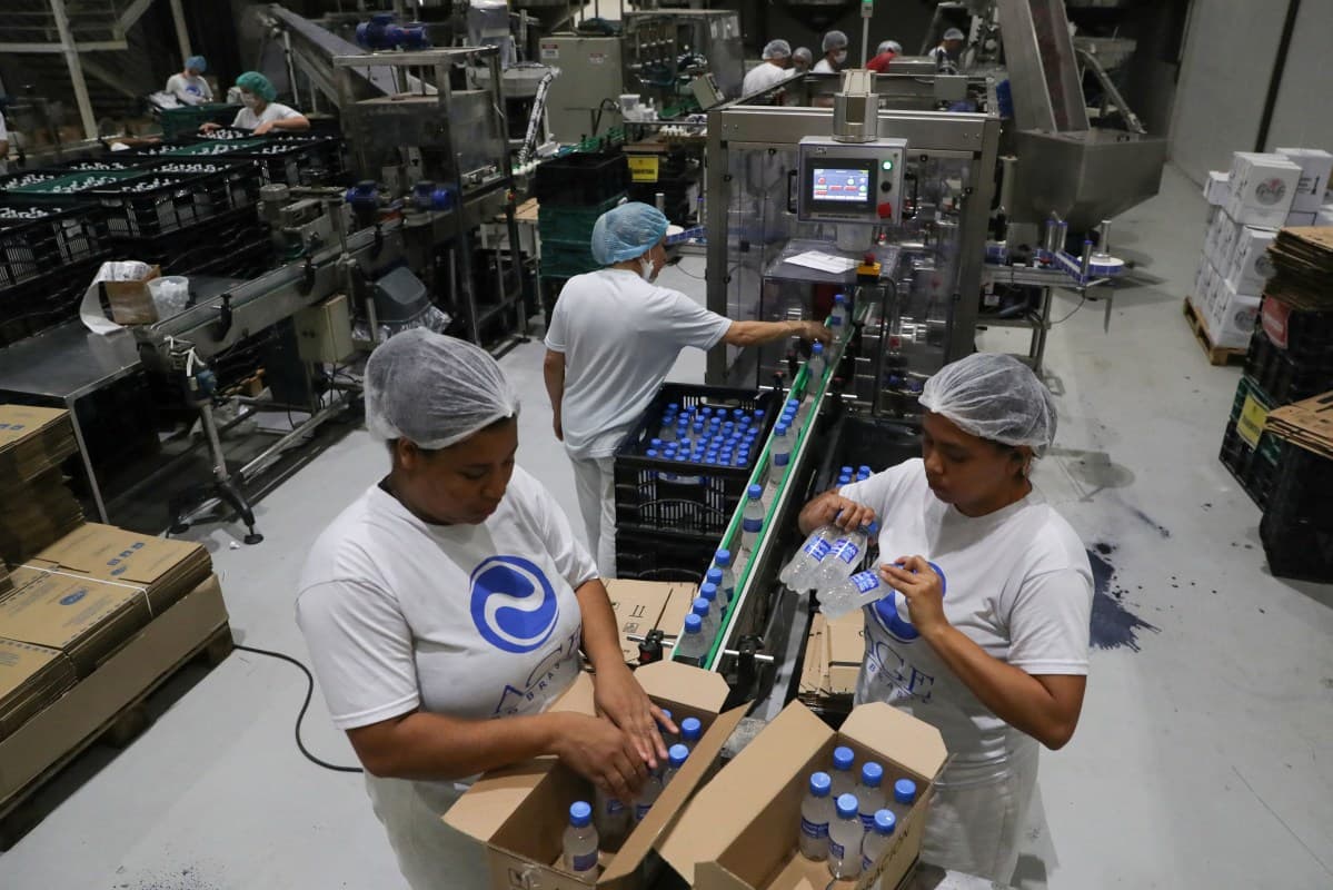 Produção industrial brasileira registra leve alta em julho