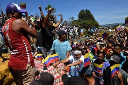 Europa avança em políticas migratórias sob influência da extrema-direita