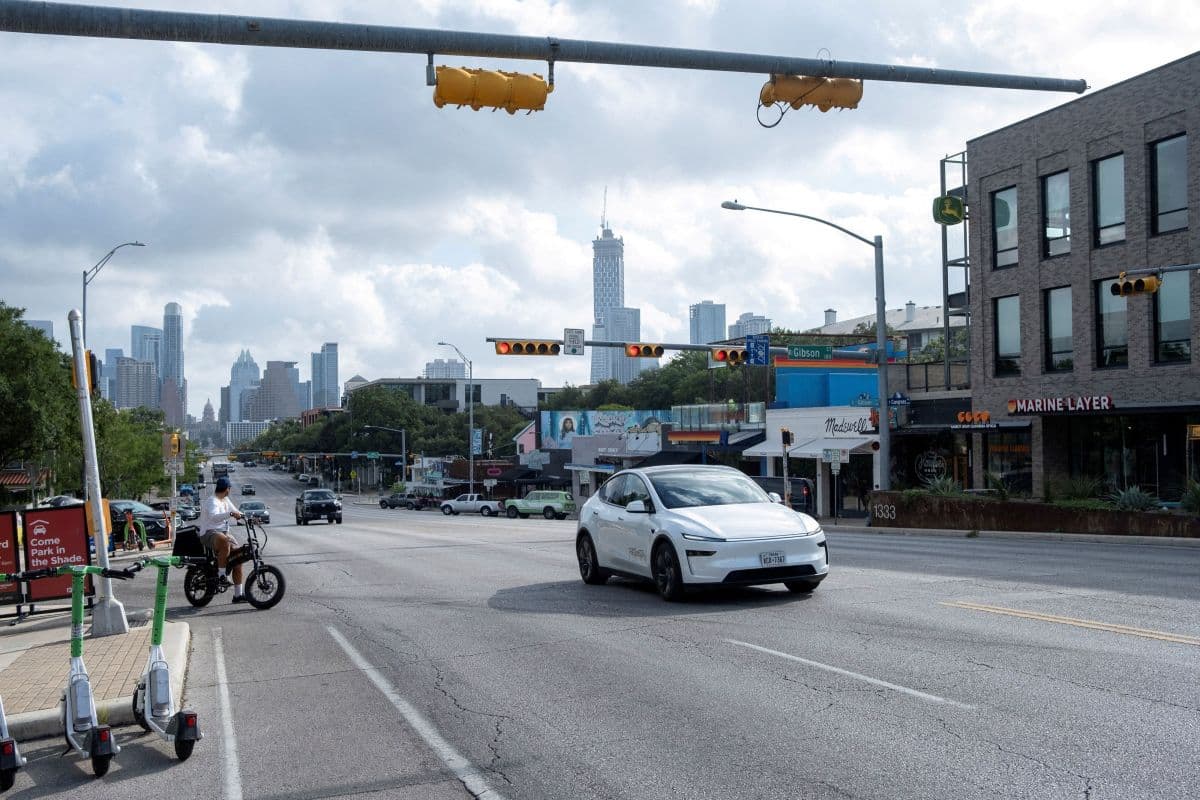Tesla amplia operação de robotáxis autônomos em Austin