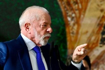 Lula e o PT: Desafios de um Legado em Tempos de Mudança