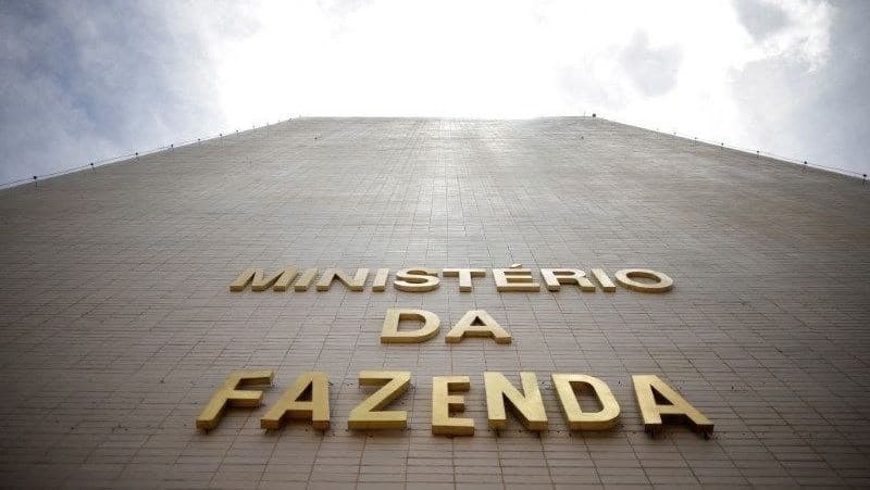 Governo central fecha setembro com superávit primário de R$ 4,8 bilhões