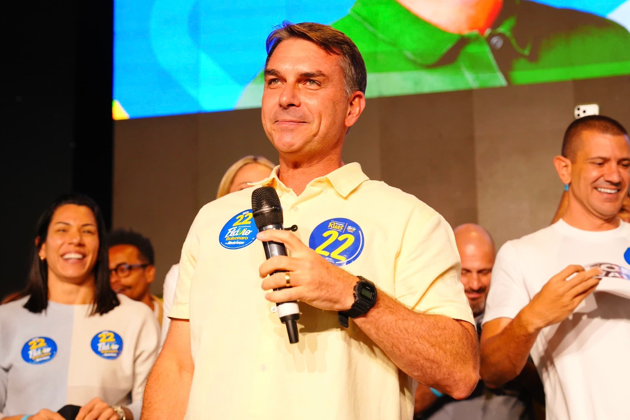 Flávio Bolsonaro afirma que cenário eleitoral para 2026 está favorável