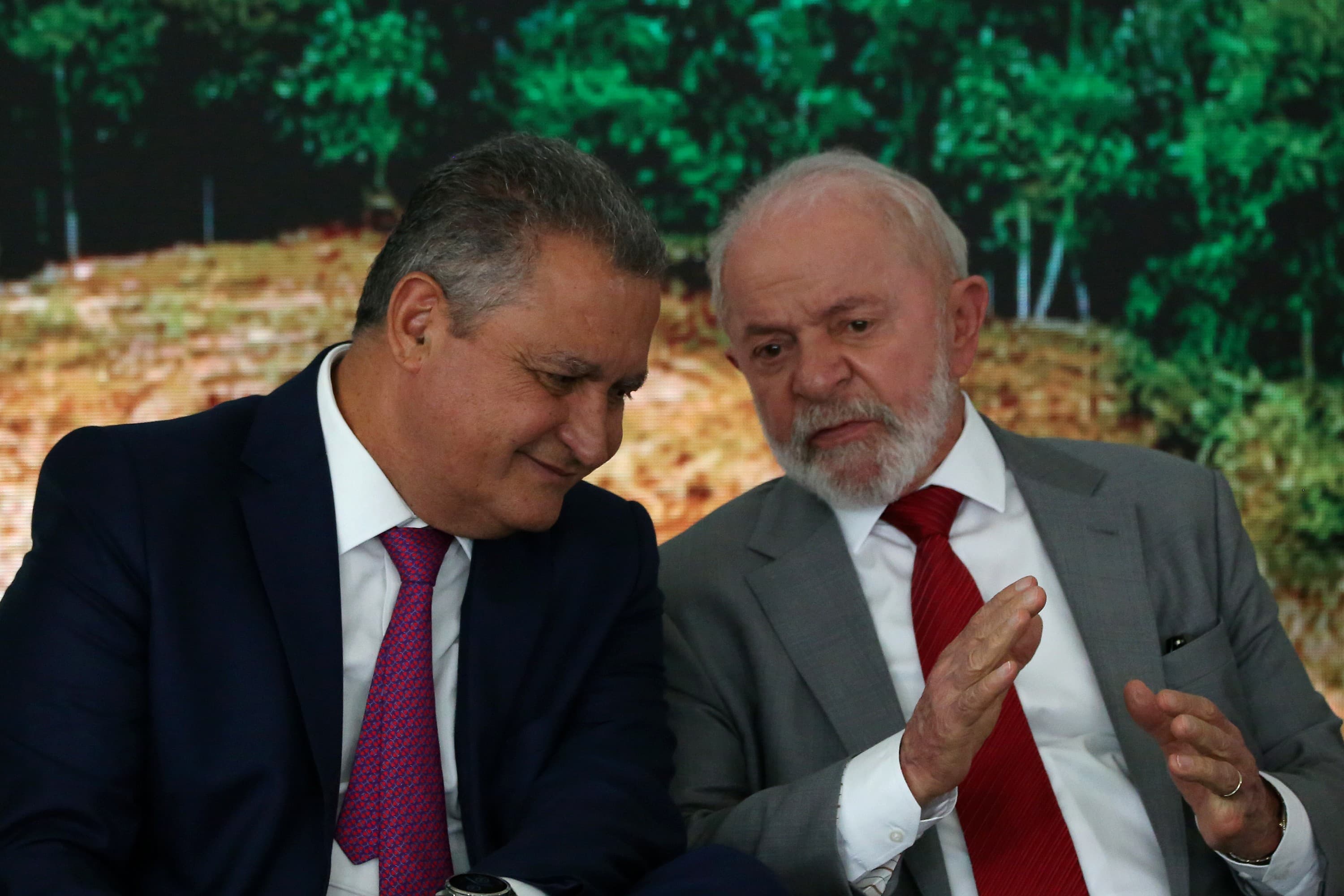 Rui Costa questiona articulação por reeleição de Alcolumbre no Senado