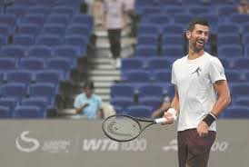 Novak Djokovic brilha em nova vitória no circuito internacional