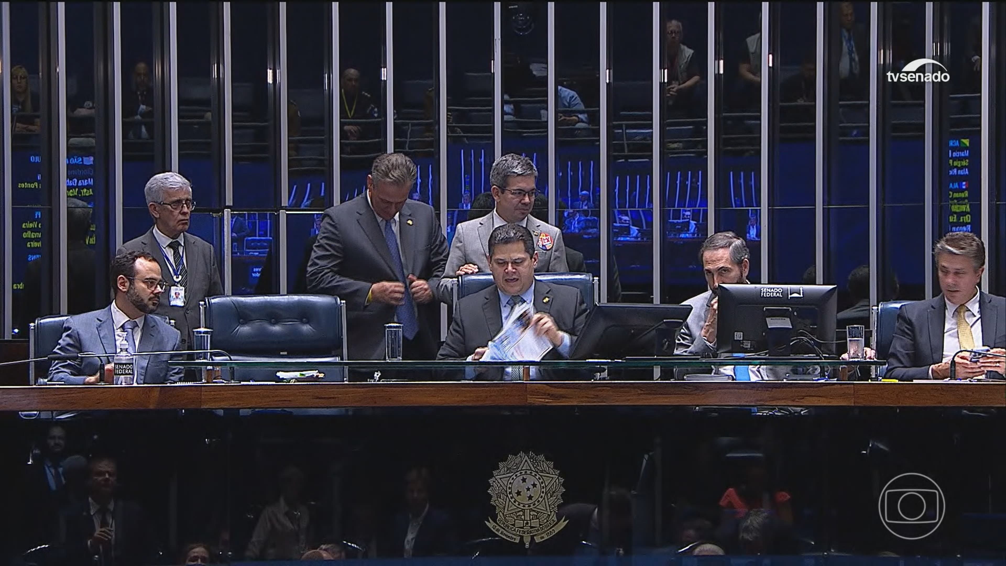 Senado adia votação da PEC da Segurança Pública sem consenso sobre maioridade penal