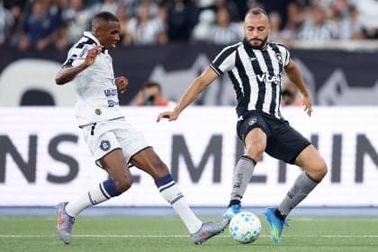 Remo vence Botafogo por 2 a 1 e reverte situação no Brasileiro