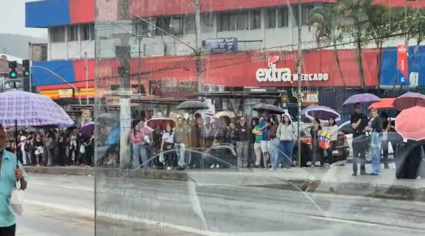 SP opera com 71% da frota de ônibus em domingo de eleição