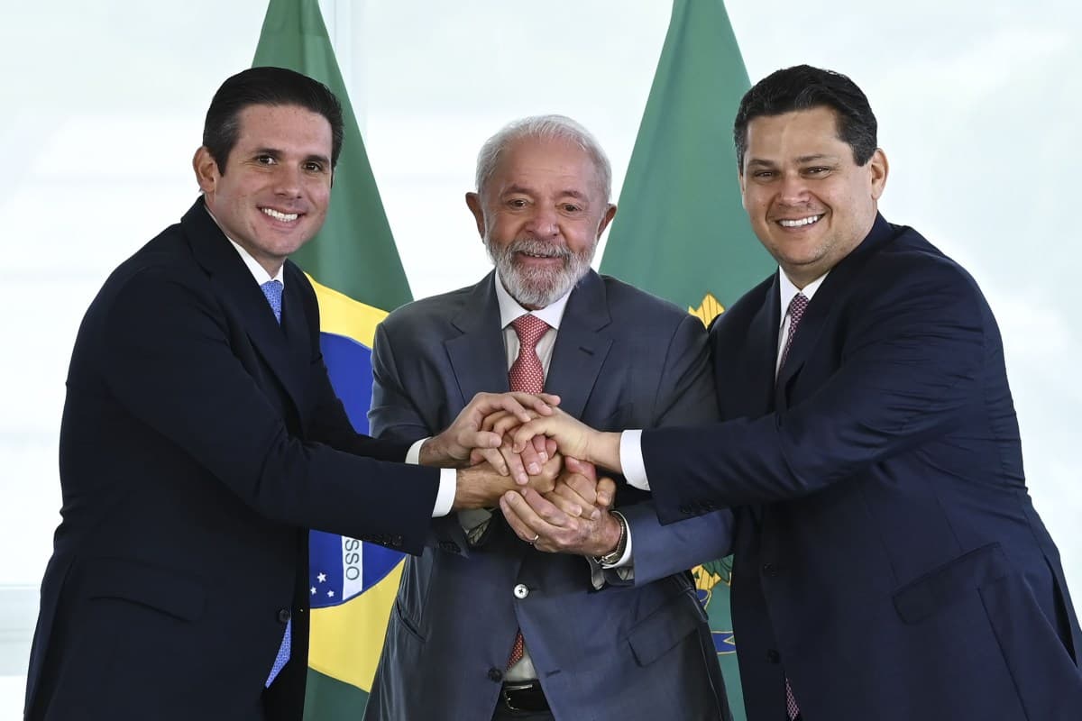 Lula e líderes do Congresso avançam na votação de propostas urgentes