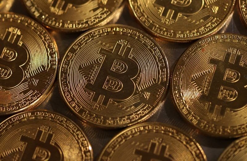 Bitcoin apresenta leve alta, operando a US$ 84 mil nesta quinta-feira