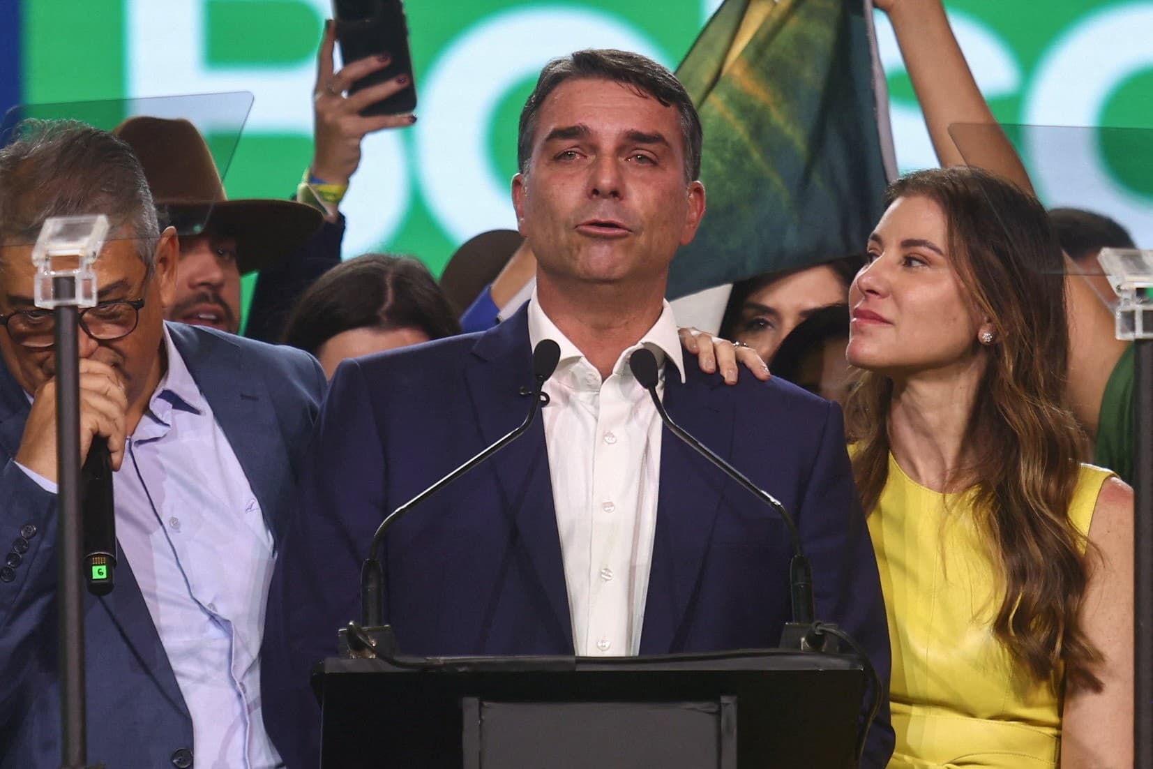 Flávio Bolsonaro fala sobre filhas como apoio na velhice