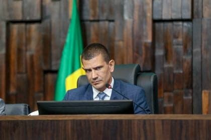 Douglas Ruas busca solução para eleição indirecta de governador no RJ