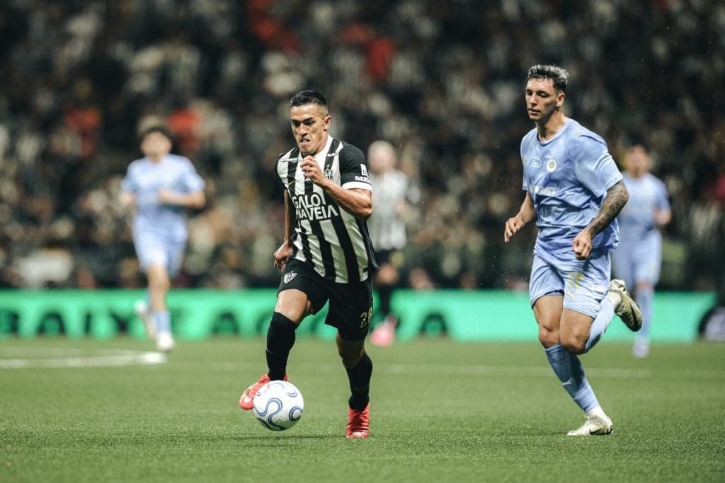 Atlético-MG recebe Coritiba em busca de vitória no Brasileirão