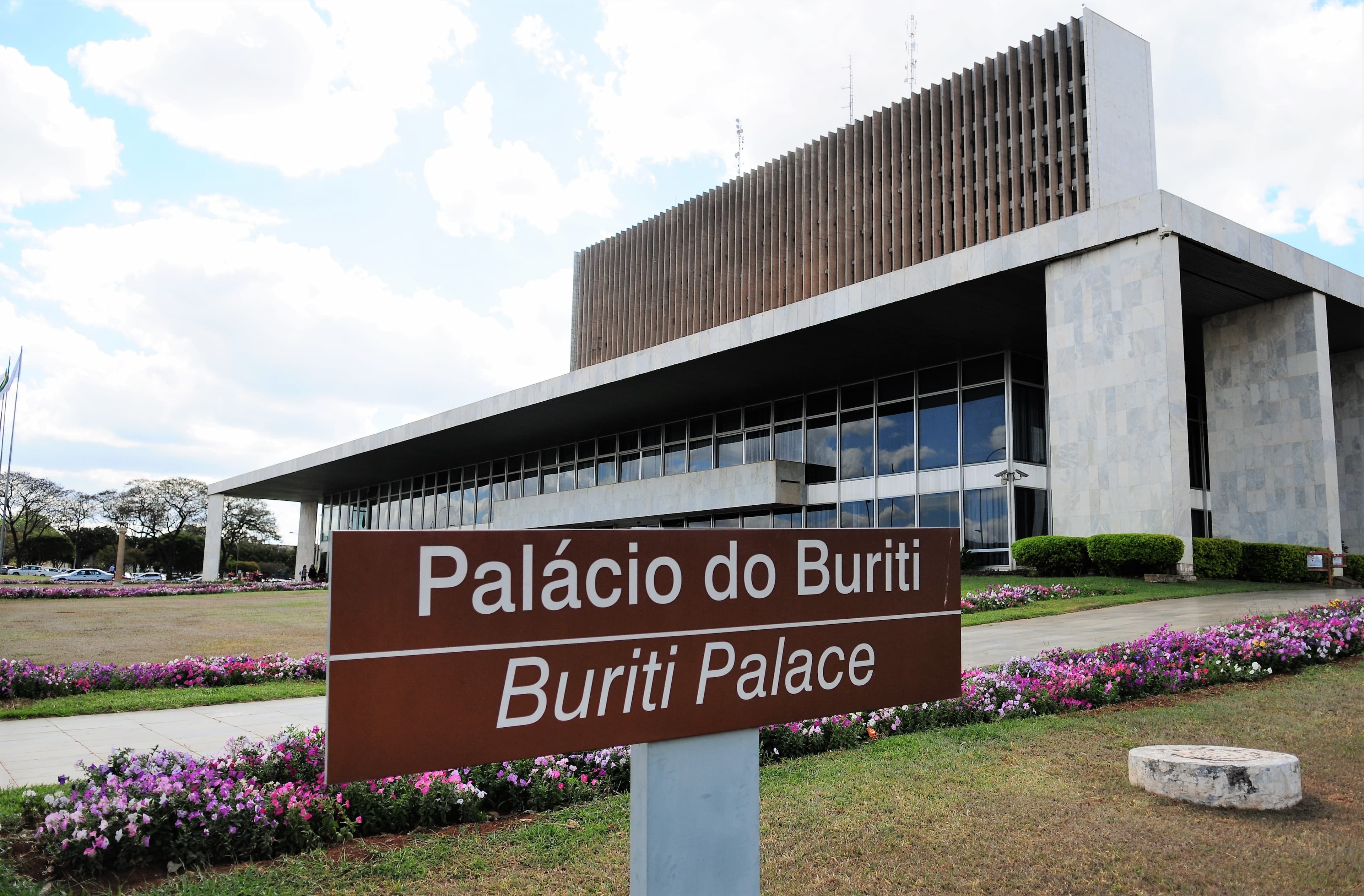 DF enfrenta previsão de déficit fiscal de até R$ 4 bilhões até 2026