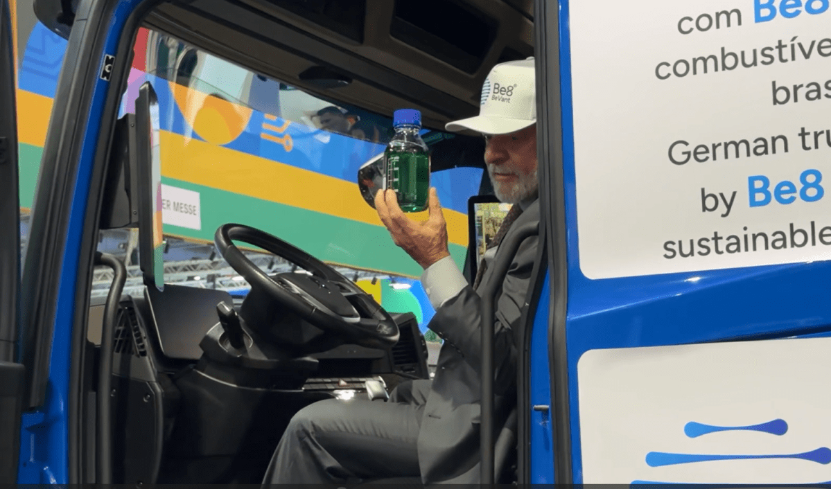 Lula defende biocombustível brasileiro em feira na Alemanha