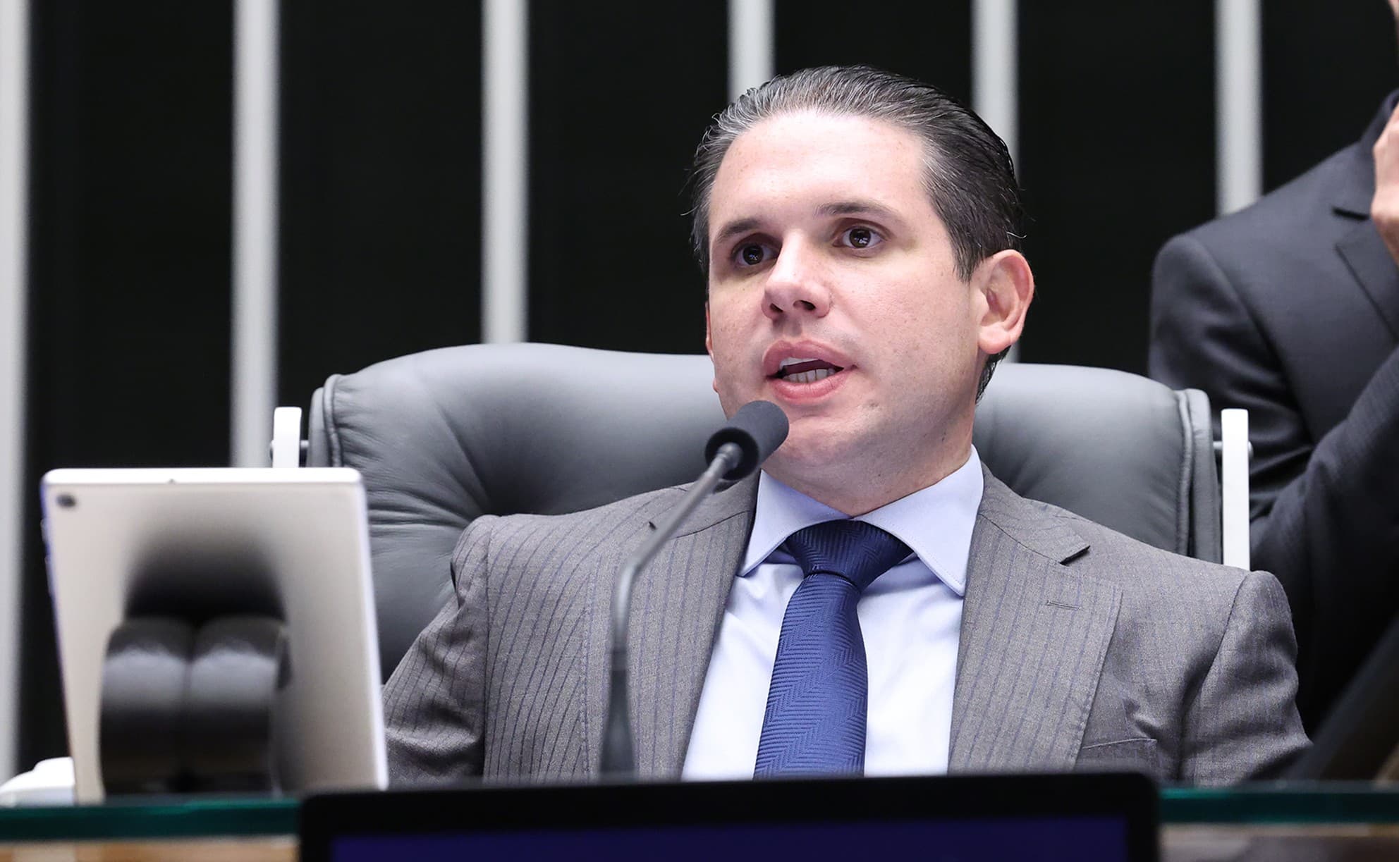 Comissão discute fim da taxa de blusinhas em compras internacionais