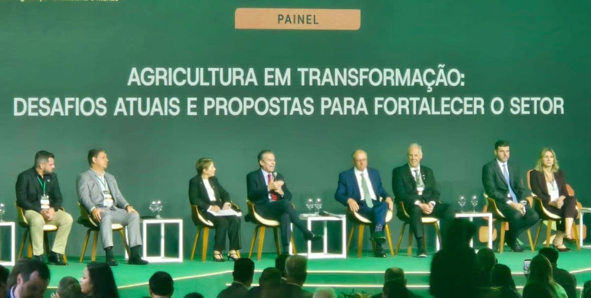 Ministro André de Paula garante apoio a exigências da UE na carne bovina
