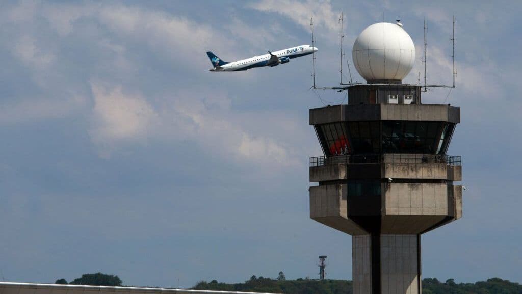 Aeroportos brasileiros avaliam uso de antidrone para segurança aérea