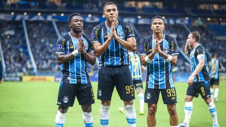 Grêmio sofre goleada, aumenta preocupação fora de casa e volta a ficar perto do Z-4